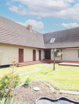 Sofort wohlfühlen: 6-Zi.-EFH mit Garten, Garage und 2 Carportstellplätzen in Fuhlendorf - Fuhlendorf (Mecklenburg-Vorpommern)