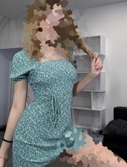 Türkises Kleid - Berlin