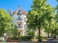 OWNR: Einziehen und Wohlfühlen - Renoviert und mit Küche! Dachgeschosswohnung in Niederschönhausen - Berlin