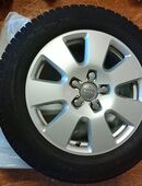 Satz Dunlop-Winterreifen auf Alufelgen zu Audi Q7 in 74722