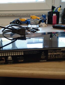 Biete 3D Player von Sony - Niederelbert