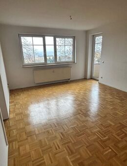 +++Großzügige Wohnung mit Parkett, TG-SP, Balkon und schönem Weitblick+++ - Augustusburg