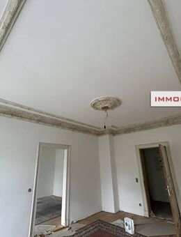 IMMOBERLIN.DE - Klassisches Mehrfamilienhaus mit Ausbaupotential in Citynähe - Leipzig