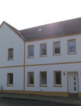 charmante 3-Raumwohnung mit Balkon in Regis-Breitingen - Regis-Breitingen