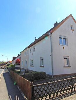 Wohnhaus in Kulmbach-Weiher, -mit Ausbaureserve!- - Kulmbach