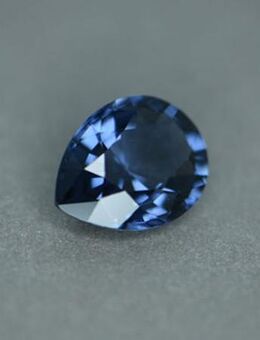 2,56 ct - blauer Top Spinell ,Pear Fac, , 2 x CGJ Zertifikate , CEYLON, Sri Lanka - Neubrandenburg