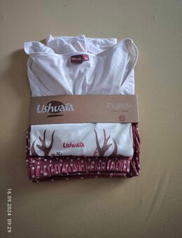 Diverse Größen siehe Beschreibung toller Hirsch / Blumen Damen Pyjama. Stylisch schick gekleidet - Neumünster