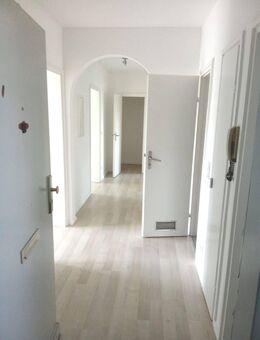 Helle 3-Zimmer-Wohnung mit zwei Balkonen in Coburg - Coburg