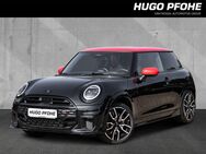 MINI Cooper S, John Cooper Works Trim Paket N, Jahr 2022 - Schwerin