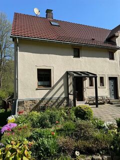 Liebevoll saniertes/modernisiertes Einfamilien-Reihenendhaus in idyllischer Lage