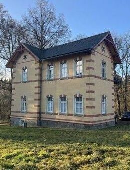 Schöne 3-Raum-Wohnung mit PKW-Stellplatz unweit des Klinikums in 02708 Großschweidnitz zu vermieten! - Großschweidnitz