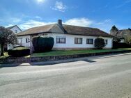 Haus in Mayen-Hausen: Wohnen auf einer Etage mit Sauna & Schwimmbad - Mayen
