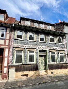 Charmantes Fachwerk-Reihenhaus mit Dachterrasse im Herzen von Einbeck - Einbeck