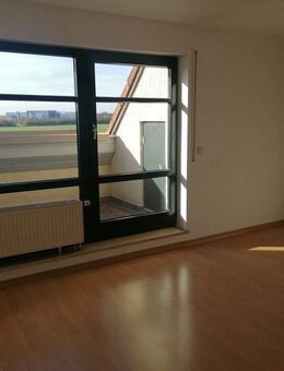 Barbing: Wohlfühl-Wohnung, 2-Zimmer mit Balkon- frei! - Barbing