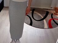 Rock lang in Grau ❤️ Neu mit Etikett ❤️ XS - Adelsdorf