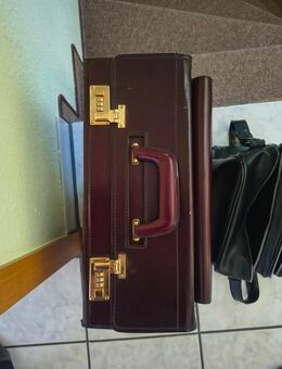 Aktenkoffer Pilotenkoffer Leder mit Zahlenschloss Maße: 45 x 34 x 23 cm - Bibertal