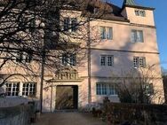 AG15675, Tübingen-Ammerbuch, repräsentative Schlosswohnung mit Balkon, im Renaissance Wasserschloss, idyllische Umgebung - Ammerbuch