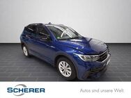 VW Tiguan, 1.5 TSI R-Line Black Style, Jahr 2024 - Ludwigshafen (Rhein)