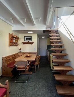 Bestlage Universität, aussergewöhnliche Sanierung und Innenausstattung - München