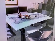 Design Esstisch mit 4 Stühlen - Pulheim