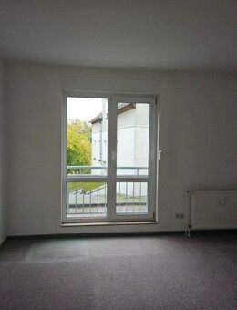 2-Raum-Wohnung mit Balkon und Aufzug und Tiefgaragenstellplatz - Zittau