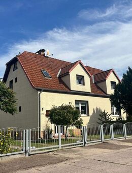 Hochwertig ausgestattete Doppelhaushälfte mit schönem Garten und bester Lage - Rathenow