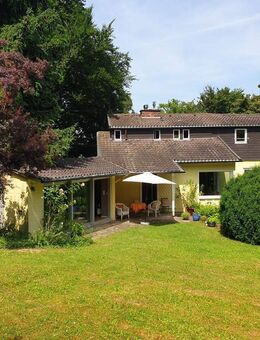 Großzügiges Familienhaus mit Einliegerwohnung in begehrter Halbhöhenlage von Bonn-Muffendorf - Bonn