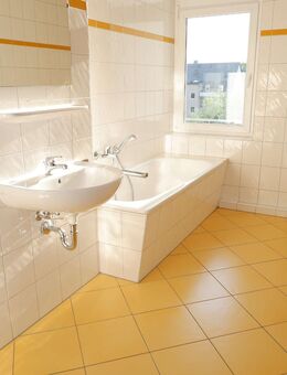 WG-gerecht mit sonnigem Balkon an der Küche !im 3. OG - Chemnitz