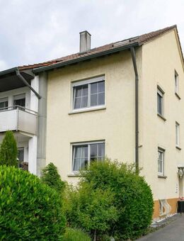 ImmoBillia: "3 Familiienhaus - Ideal für Familien oder Investoren" - Kirchheim (Neckar)
