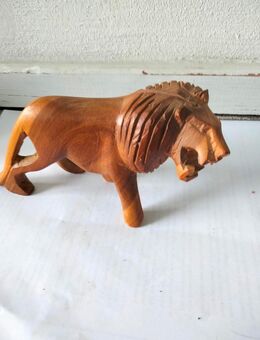 Löwenfigur aus Holz gebraucht - Dettenheim
