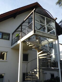 Kapitalanlage oder Eigennutzung - großes, gepflegtes Wohnhaus mit 3 geräumigen Wohneinheiten und Garten !! - Riedstadt