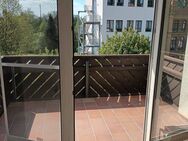 Attrakative 4-Raum-Wohnung mit 2 Balkonen und Außenstellplatz! - Hohenstein-Ernstthal