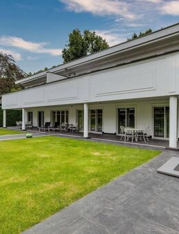 Luxuriöse- (Vollmöblierte) Erdgeschosswohnung auf zwei Ebenen mit privatem Garten- und Terrasse im Kölner Westen - Köln