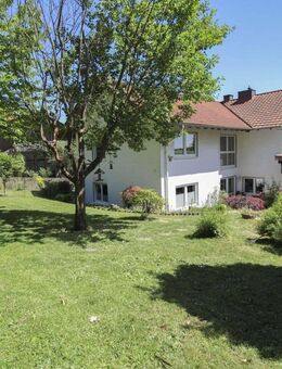 Großzügiges Mehrfamilienhaus am Waldrand - 230 m² Wohntraum mit Garten, Wintergarten & Garage - Laubach (Hessen)