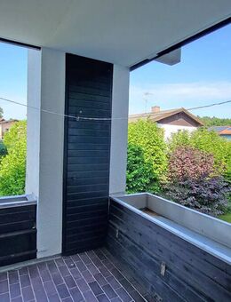 2-Zimmer-Wohnung mit terrassenartigen überdachten Süd-Westbalkon in Traunstein - Traunstein