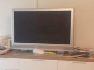 Ledersessel/Fernseher zu verschenken! - Neumünster