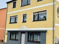 Großes Einfamilienhaus oder Zweifamilienhaus in Stadtrandlage von Greiz zu verkaufen - Greiz