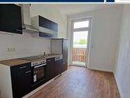 Sehr schöne 100 m²-Wohnung mit Einbauküche und zwei Balkonen! - Hof