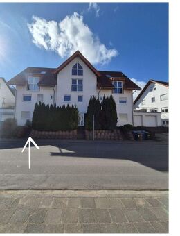 Attraktives, vermietetes Reihenendhaus mit Garage und kleinem Grundstück - rentable Kapitalanlage - Queidersbach