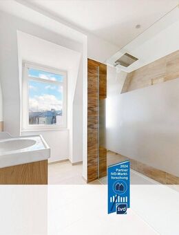 IMMOPARTNER - LICHTSPIEL UND CHARME IM DACHGESCHOSS - Fürth