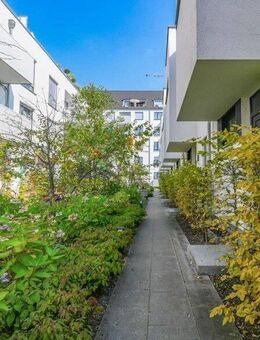 Eine Wohnung voller Luxus! 3 Zimmer, EBK, 2 Bäder, Balkon und weiterer exklusiver Ausstattung - Düsseldorf