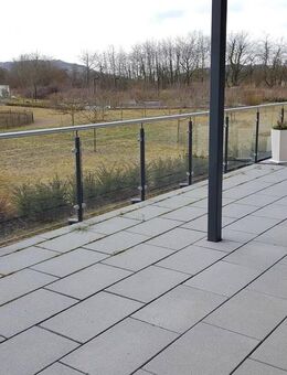 Lichtdurchflutete 2,5-Zimmer-Wohnung mit Terrasse & Blick ins Grüne in Perl - Perl