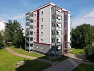 Großer Balkon lädt zum gemütlichen Abendessen ein - Magdeburg