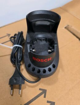 2607225489 Ladegerät Bosch-Skil-Dremel 12V - Weimar