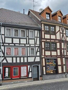 Zwei Fachwerkhäuser mitten in Schotten - Schotten