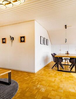 Moderne 3-Zi DG-Wohnung mit Klima, Kandelblick, Balkon und Garage - Emmendingen