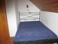 Schönes preiswertes WG-Dachgechosszimmer. In Utting am Ammersee - Utting (Ammersee)