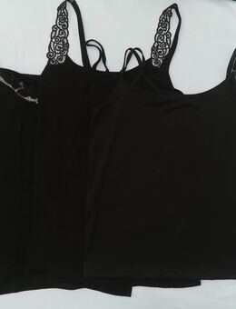 3 x DAMEN UNTERHEMD schwarz Spaghetti-Träger Größe 40 + 42 gebraucht! - Münster