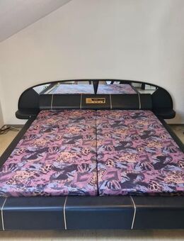 Schlafzimmer Doppelbett mit Radio Schwarz - Pfinztal