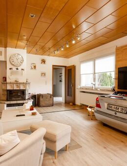 Rösrath: Haus-im-Haus-Charakter! Schöne Eigentumswohnung mit Balkon, Terrasse und Garten! - Rösrath